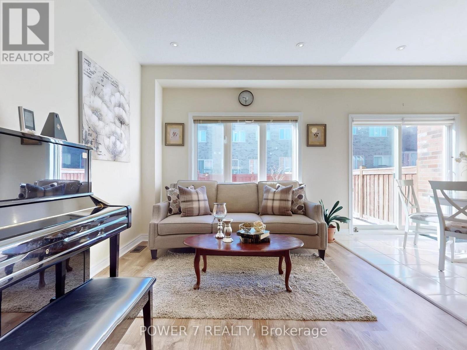 25 Black Locust Drive, Markham, Ontario  L6E 0P8 - Photo 4 - N12941534