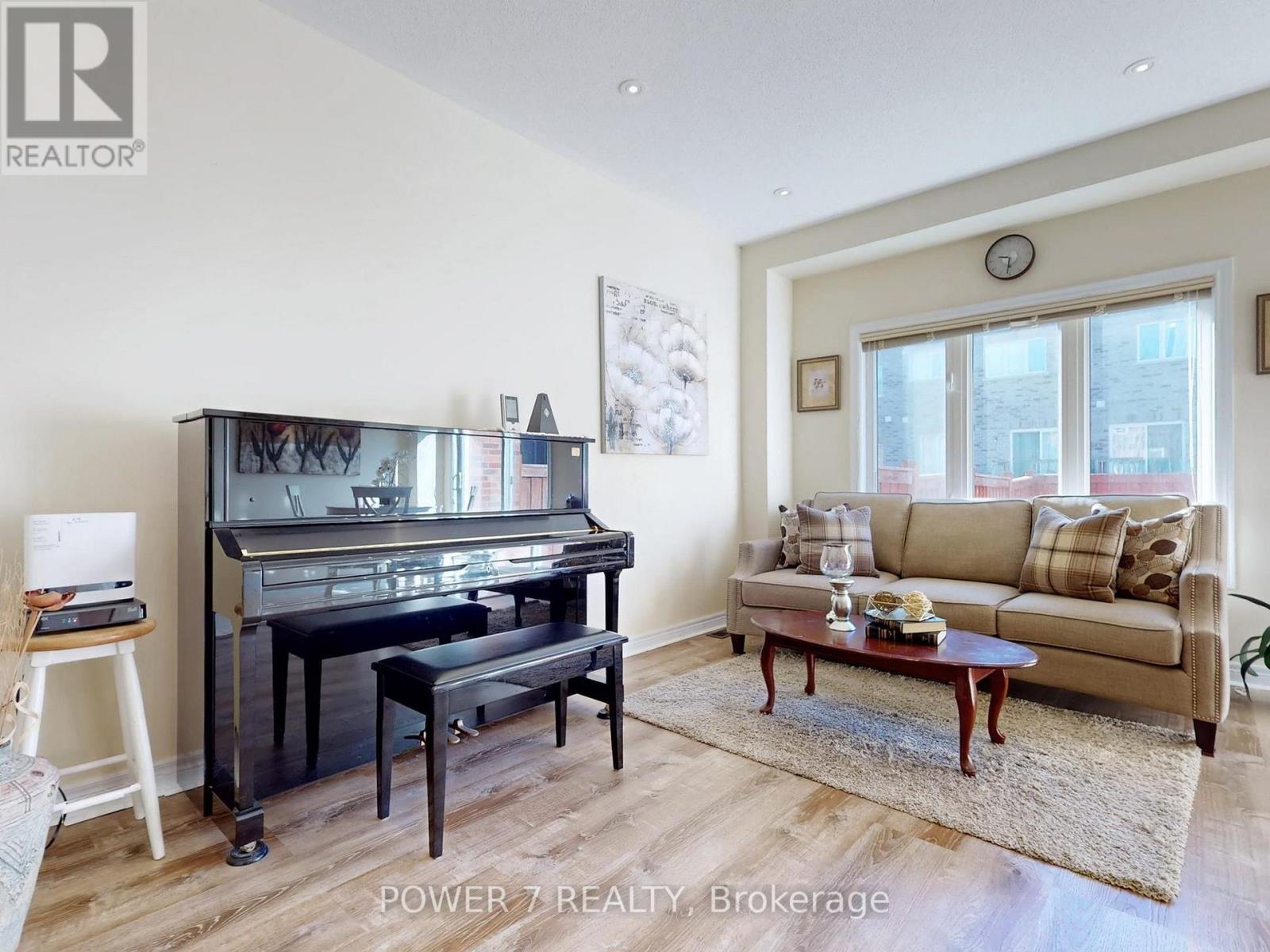 25 Black Locust Drive, Markham, Ontario  L6E 0P8 - Photo 5 - N12941534