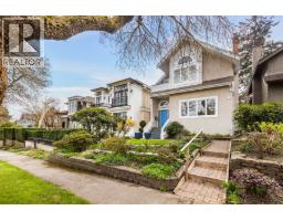 <div class="price">$2,798,000</div> 4548 W 7th Avenue, Vancouver<br><div style="margin-bottom:8px;"><small>Trg The Residential Group Realty</small></div><div class='bed_bath'>5 Bed | 3 Bath</div>