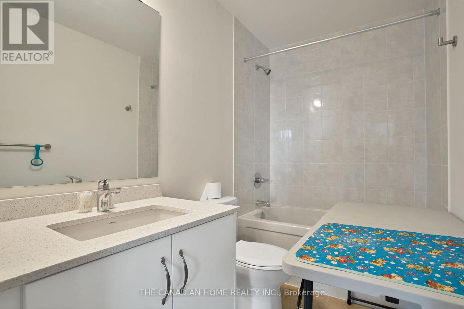 328 - 85 Attmar Drive, Brampton, Ontario  L6P 0Y6 - Photo 10 - W12941520