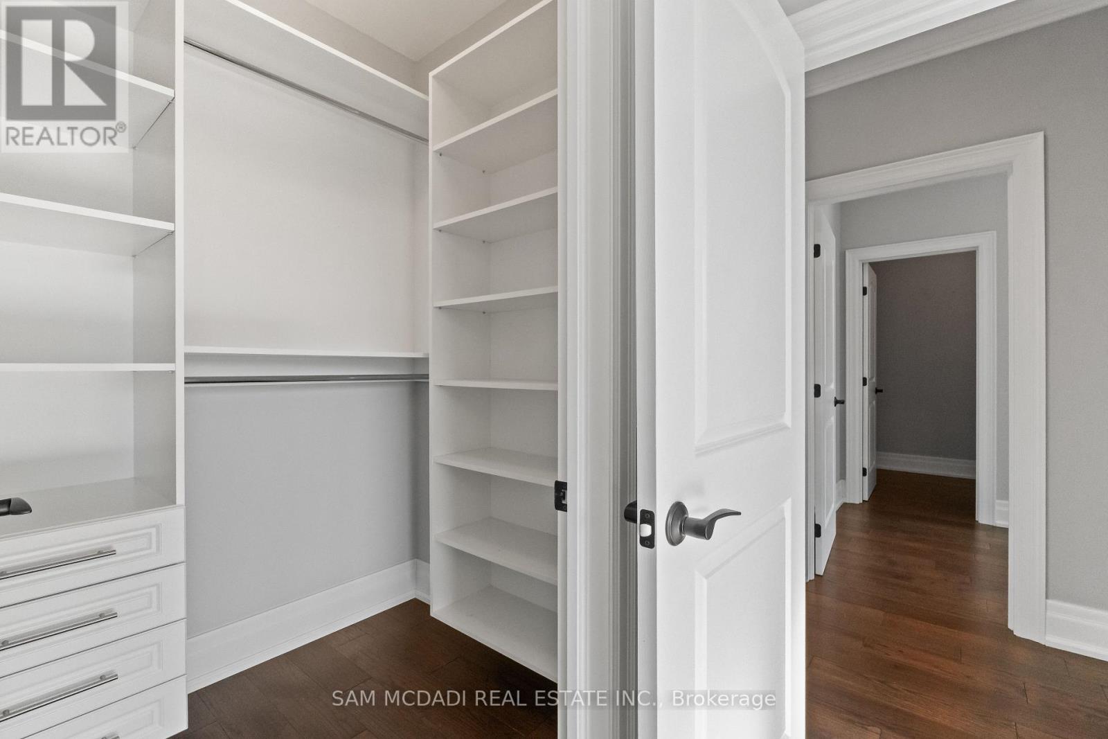 1487 Myron Drive, Mississauga, Ontario  L5E 2N5 - Photo 26 - W12941544