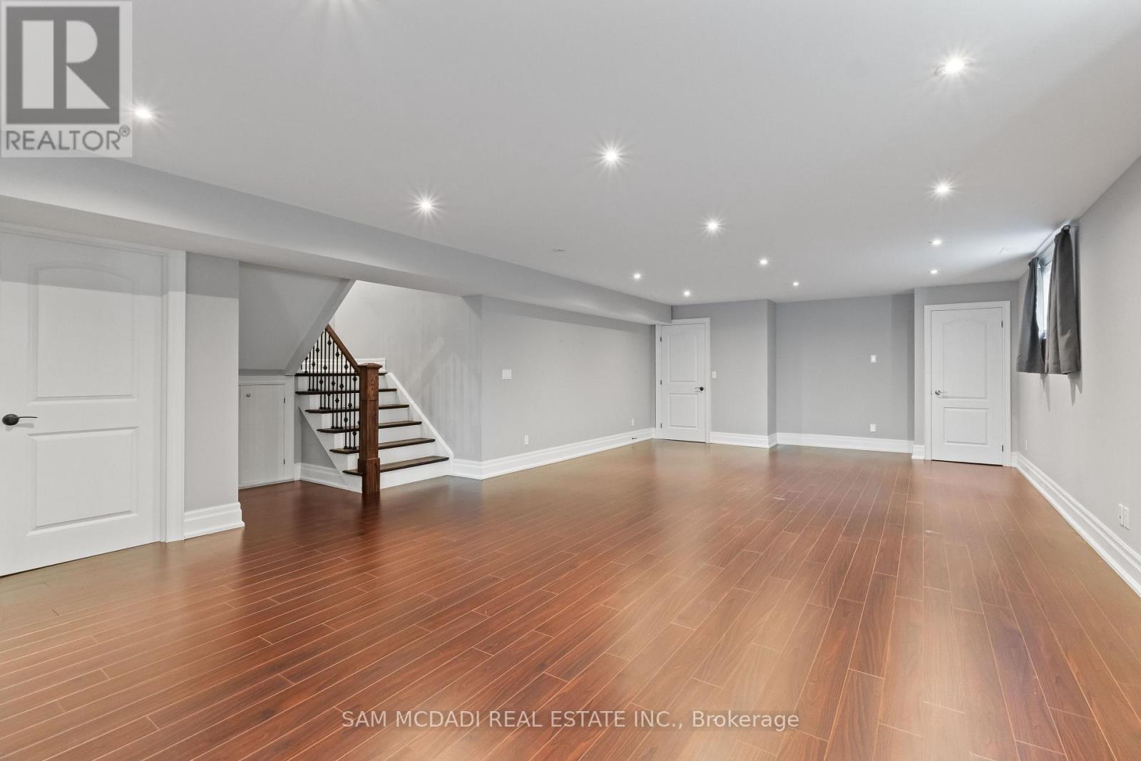 1487 Myron Drive, Mississauga, Ontario  L5E 2N5 - Photo 31 - W12941544