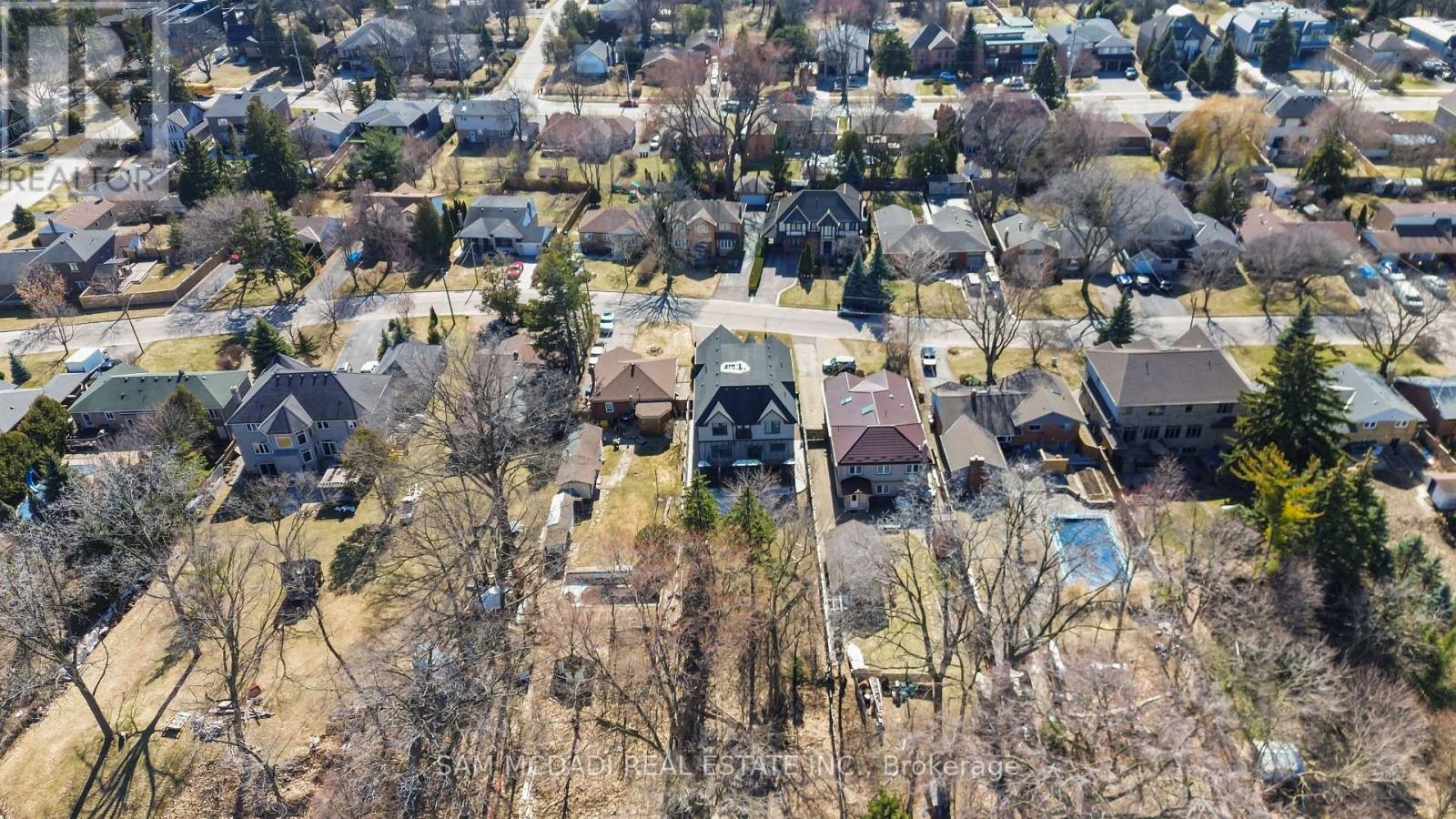 1487 Myron Drive, Mississauga, Ontario  L5E 2N5 - Photo 45 - W12941544