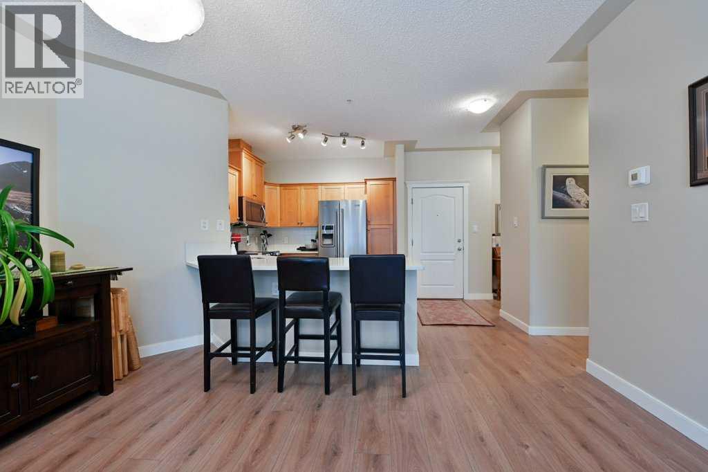 108, 20 Discovery Ridge Close Sw, Calgary, Alberta  T3H 5X4 - Photo 10 - A2296401