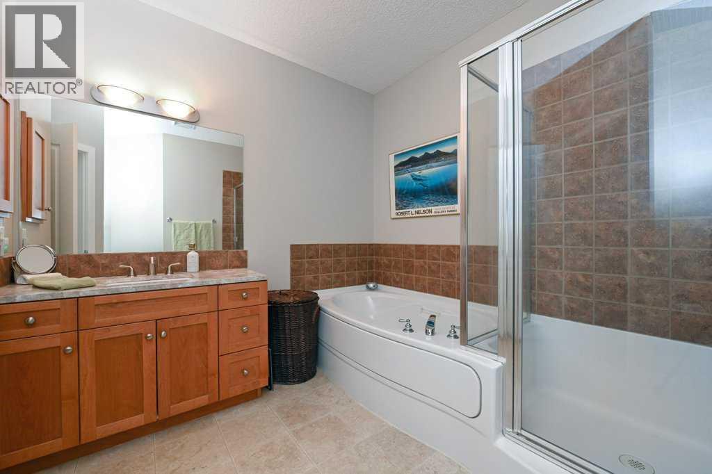 108, 20 Discovery Ridge Close Sw, Calgary, Alberta  T3H 5X4 - Photo 22 - A2296401