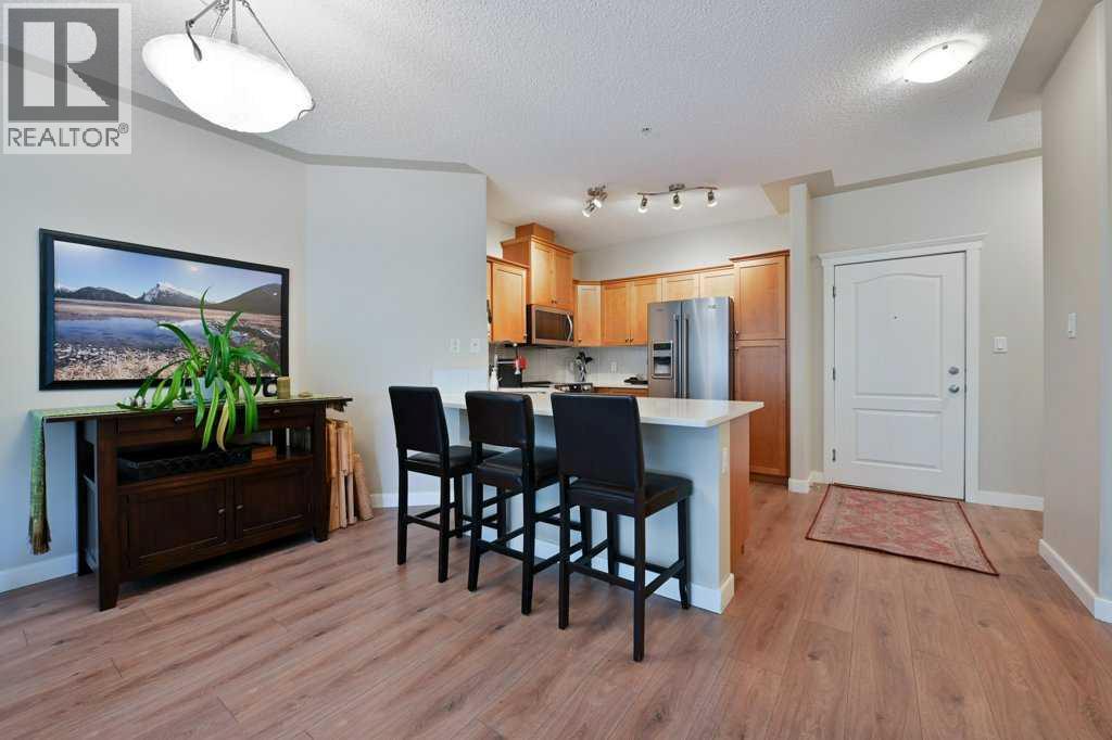 108, 20 Discovery Ridge Close Sw, Calgary, Alberta  T3H 5X4 - Photo 9 - A2296401