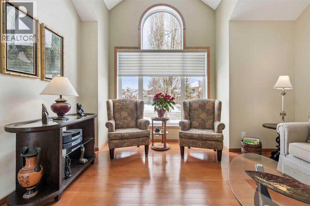 24, 26 Quigley Drive, Cochrane, Alberta  T4C 1M2 - Photo 3 - A2297124