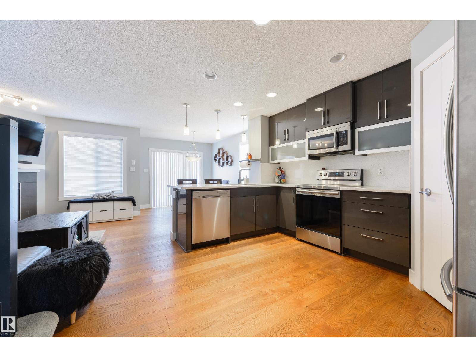 60 Vanderbilt Cm, Spruce Grove, Alberta  T7X 0S9 - Photo 3 - E4479922