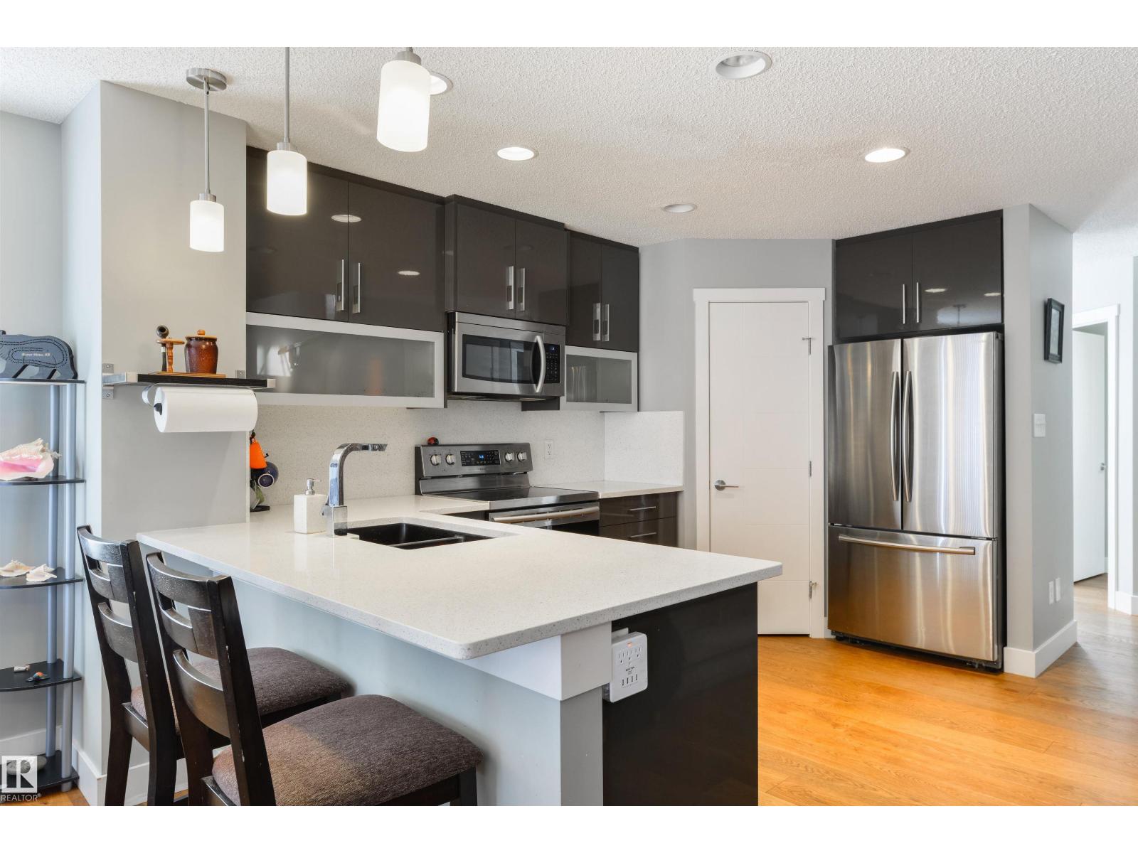 60 Vanderbilt Cm, Spruce Grove, Alberta  T7X 0S9 - Photo 6 - E4479922