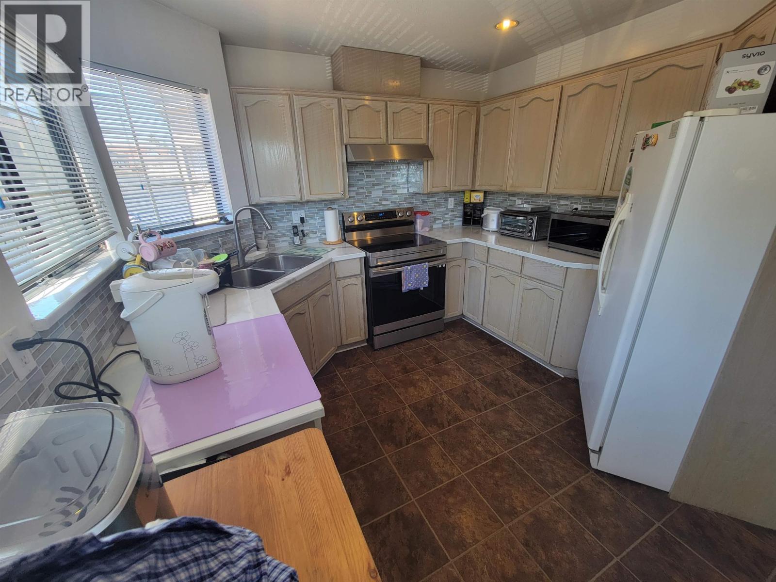 5 8591 Blundell Road, Richmond, British Columbia  V6Y 1K2 - Photo 5 - R3105450