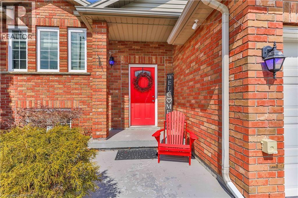 3 Oliver Court, Brantford, Ontario  N3T 6N6 - Photo 3 - 40808767