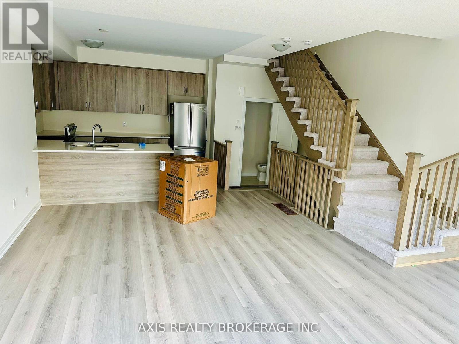 512 - 585 Colborne Street, Brantford, Ontario  N3S 3M7 - Photo 3 - X12941512