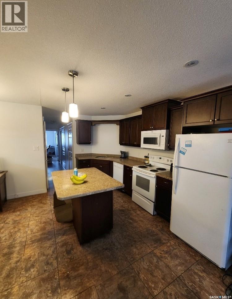 2067 Broder Street, Regina, Saskatchewan  S4N 3S3 - Photo 5 - SK031757