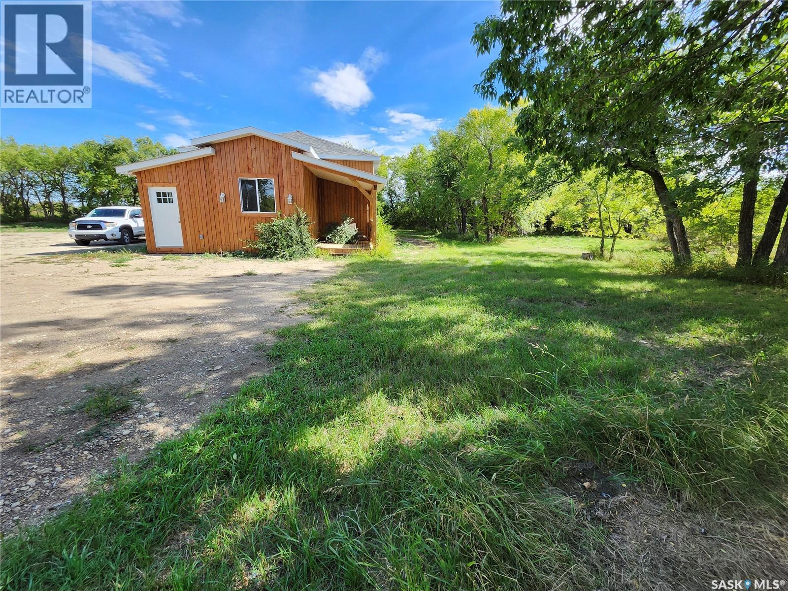 Na Service Road, Mclean, Saskatchewan  S0G 3E0 - Photo 2 - SK031714