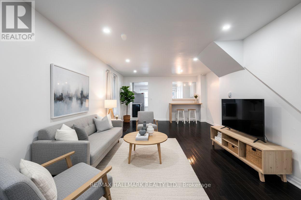 106 Willow Avenue, Toronto, Ontario  M4E 3K3 - Photo 4 - E12834846