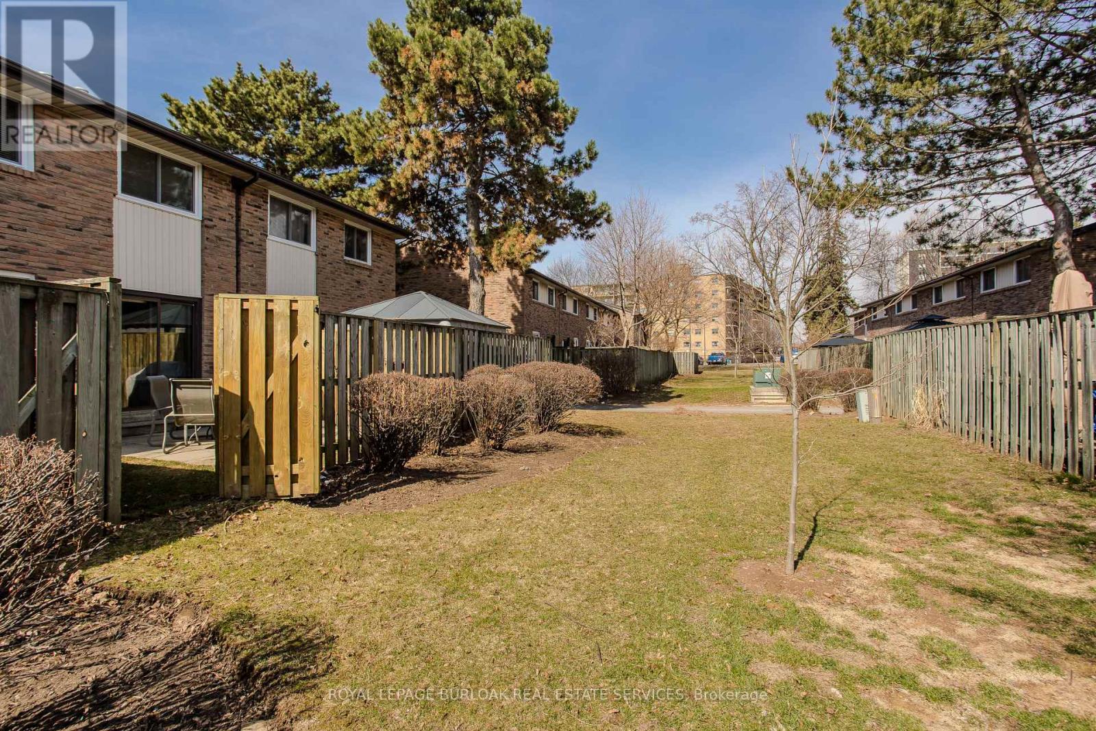 53 - 660 Oxford Road, Burlington, Ontario  L7N 3M1 - Photo 24 - W12940396