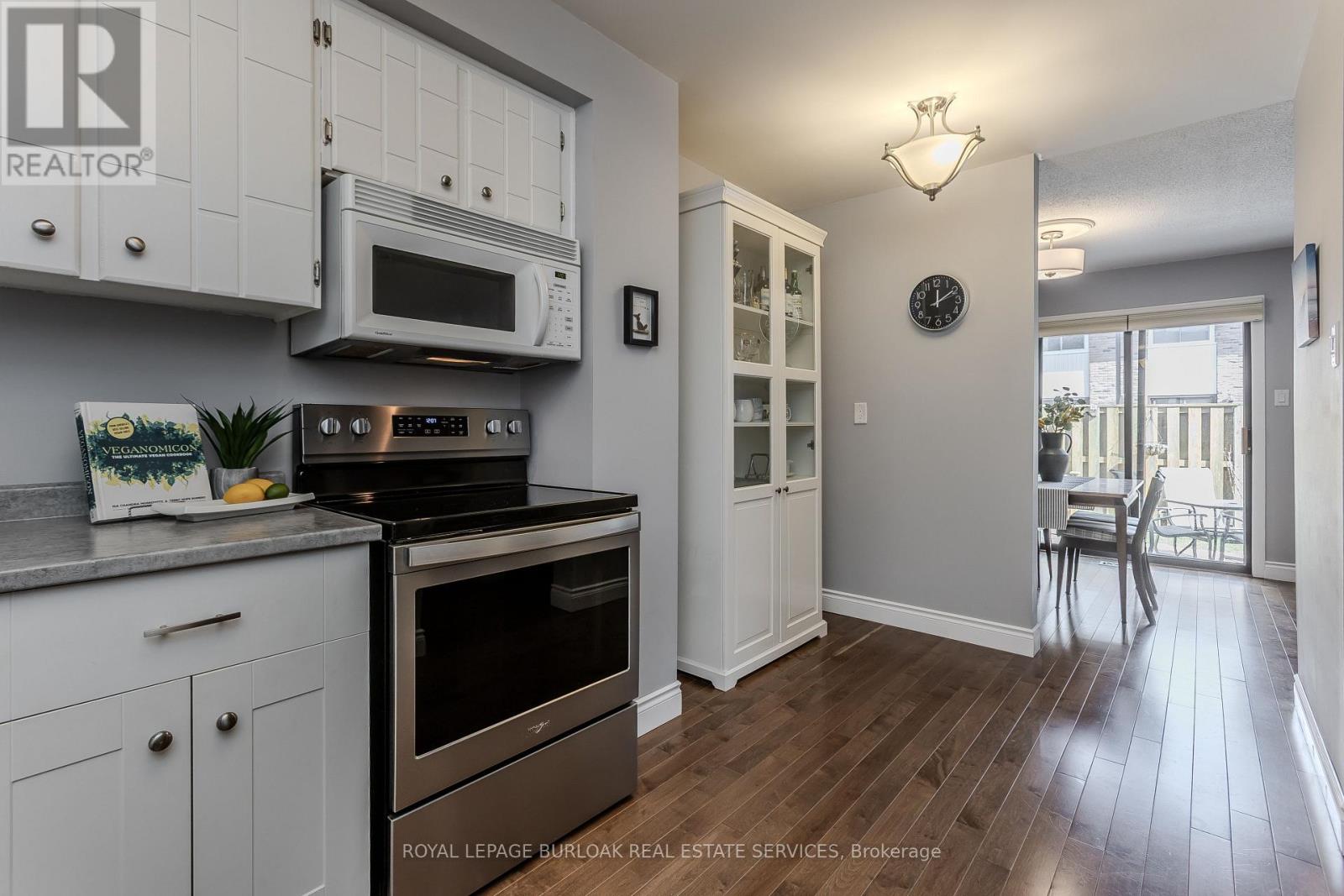 53 - 660 Oxford Road, Burlington, Ontario  L7N 3M1 - Photo 9 - W12940396