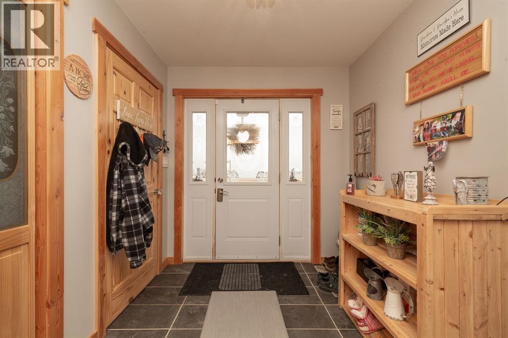 51 N 2 Street E, Hill Spring, Alberta  T0L 1E0 - Photo 2 - A2297718