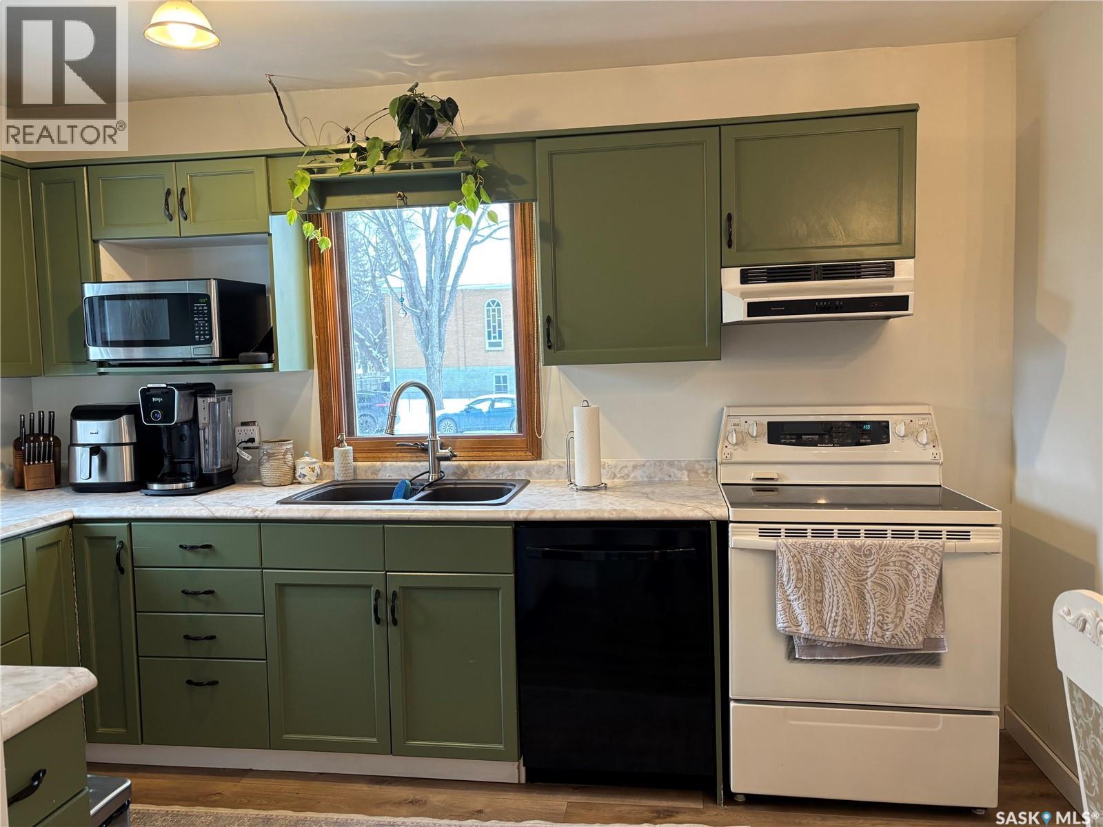 674 Grandview Street W, Moose Jaw, Saskatchewan  S6H 5L4 - Photo 4 - SK031699