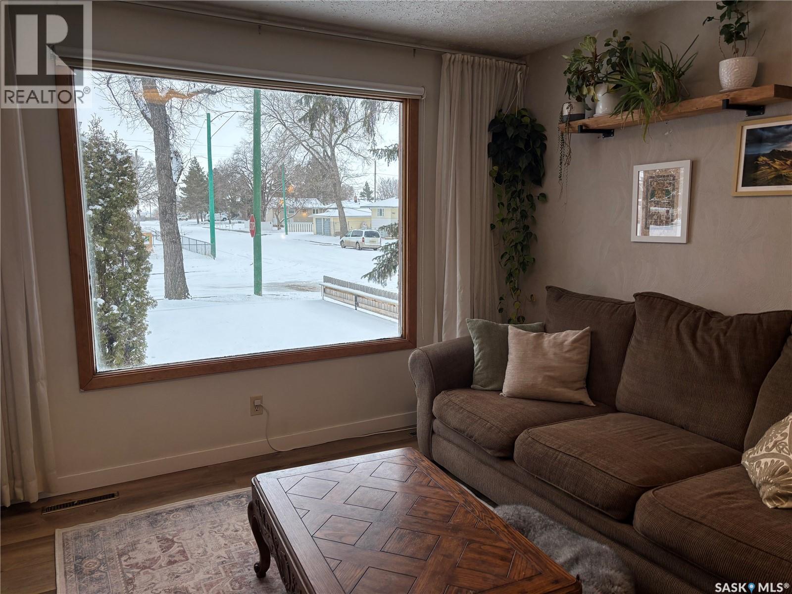 674 Grandview Street W, Moose Jaw, Saskatchewan  S6H 5L4 - Photo 10 - SK031699