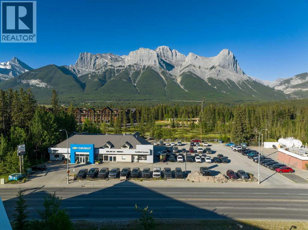 707 Railway Avenue, Canmore, Alberta  T1W 1P2 - Photo 2 - A2262805