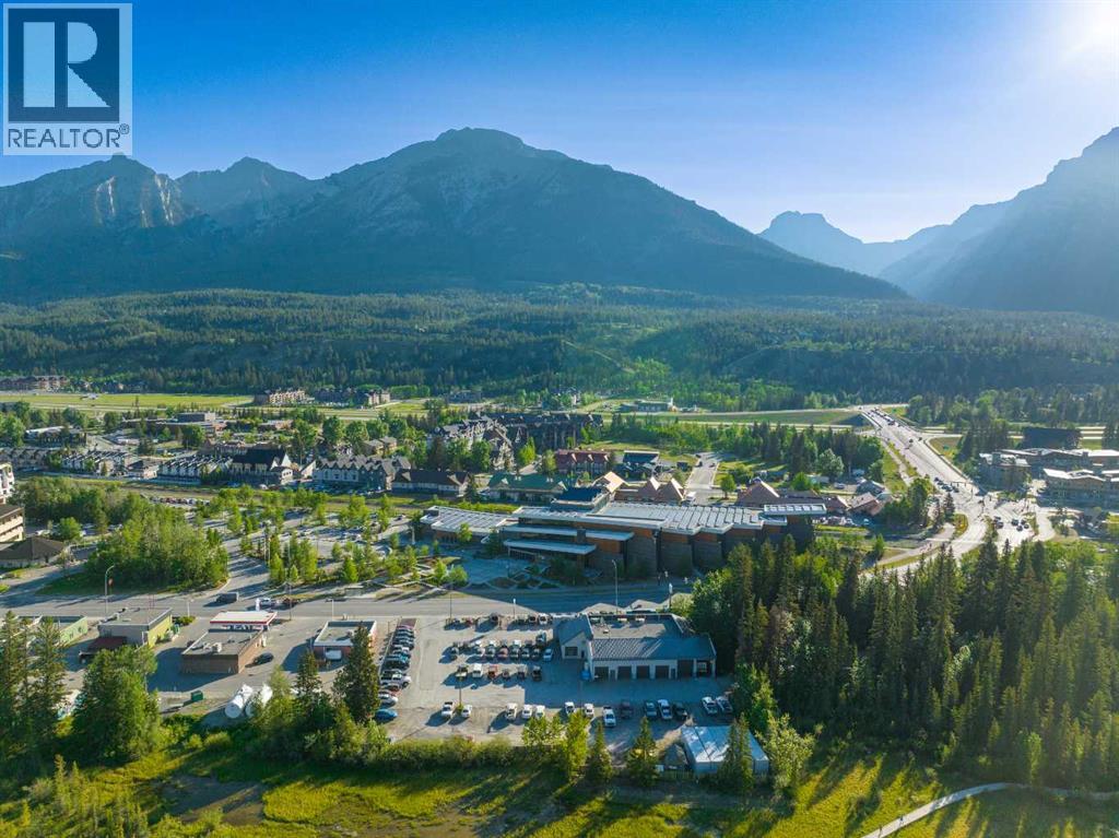 707 Railway Avenue, Canmore, Alberta  T1W 1P2 - Photo 10 - A2262805