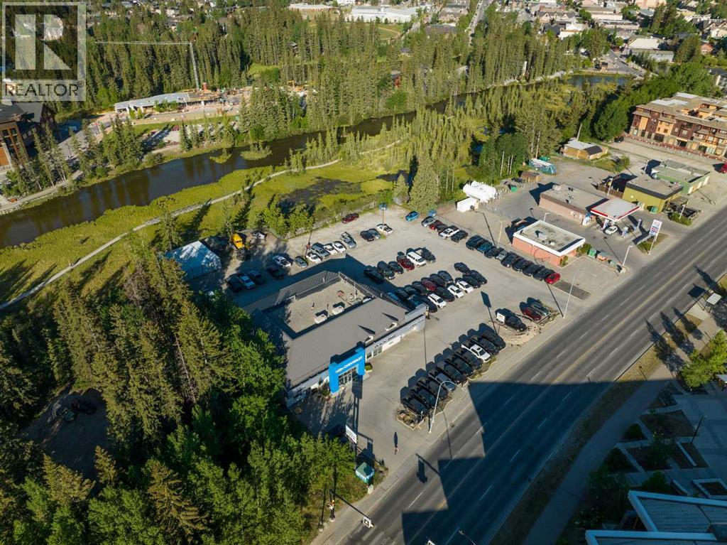 707 Railway Avenue, Canmore, Alberta  T1W 1P2 - Photo 4 - A2262805