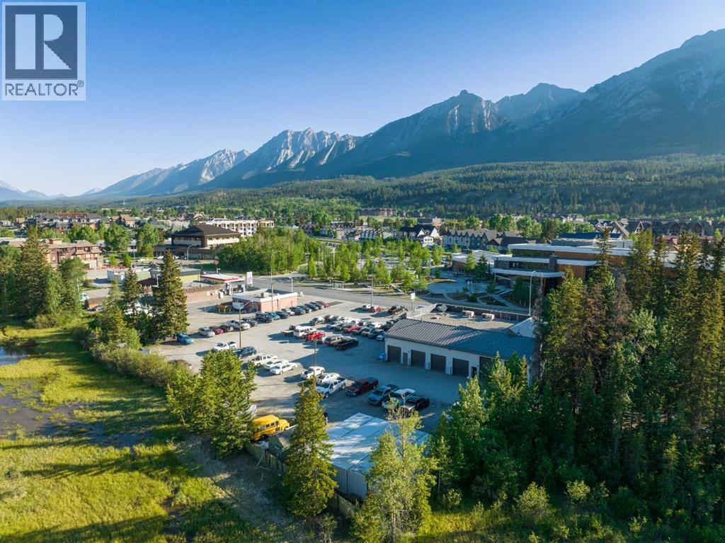 707 Railway Avenue, Canmore, Alberta  T1W 1P2 - Photo 8 - A2262805
