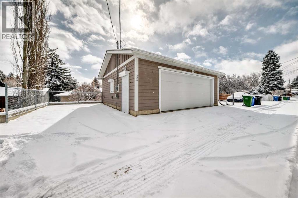 1228 Rosehill Drive NW, Calgary, Alberta  T2K 1M1 - Photo 40 - A2293038