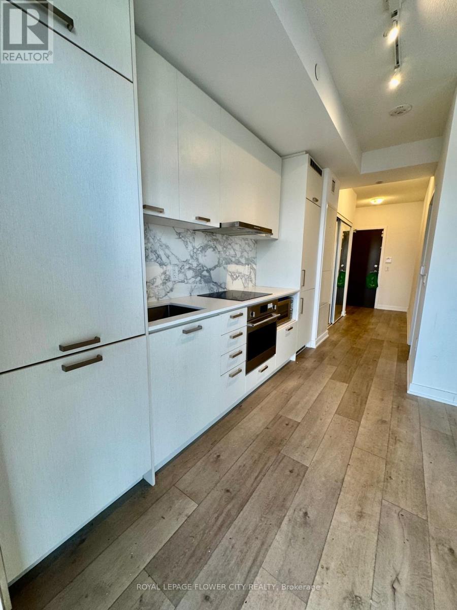 1517 - 38 Honeycrisp Crescent, Vaughan, Ontario L4K 0M8 - Photo 10 - N12779966