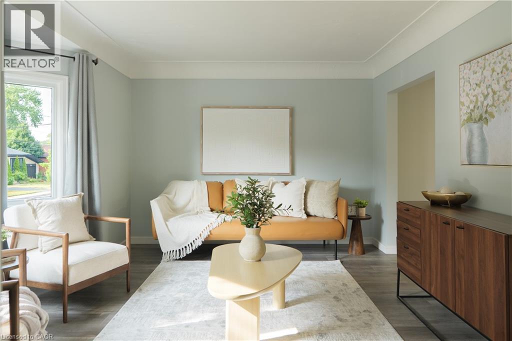 39 Cloverhill Road, Hamilton, Ontario  L9C 3L6 - Photo 3 - 40791830