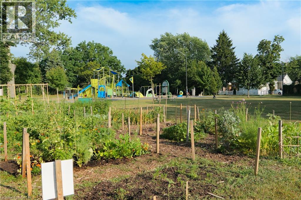 39 Cloverhill Road, Hamilton, Ontario  L9C 3L6 - Photo 44 - 40791830