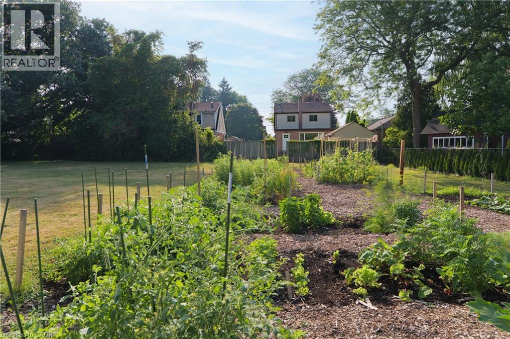 39 Cloverhill Road, Hamilton, Ontario  L9C 3L6 - Photo 46 - 40791830