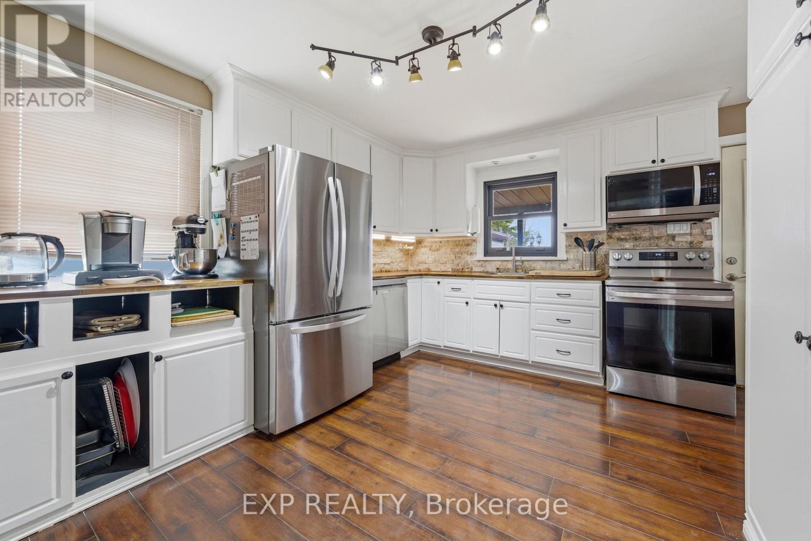 10 Valleyview Crescent, Belleville, Ontario  K8P 3G1 - Photo 11 - X12941678