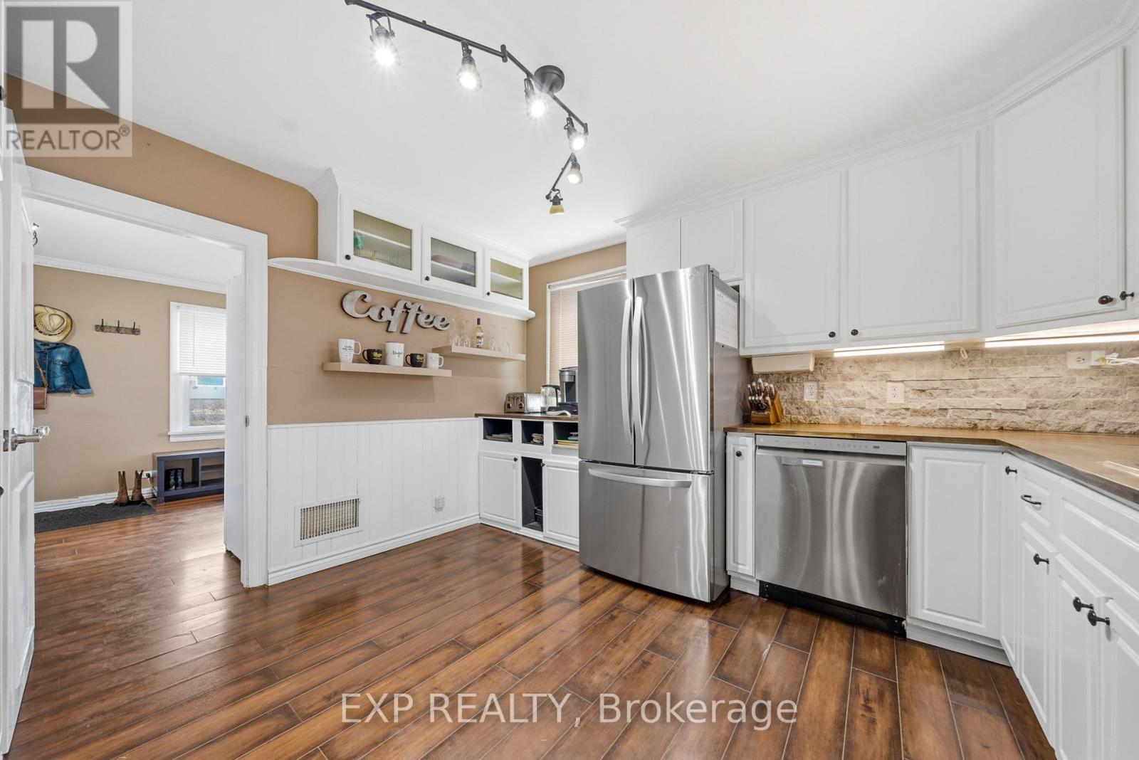 10 Valleyview Crescent, Belleville, Ontario  K8P 3G1 - Photo 16 - X12941678