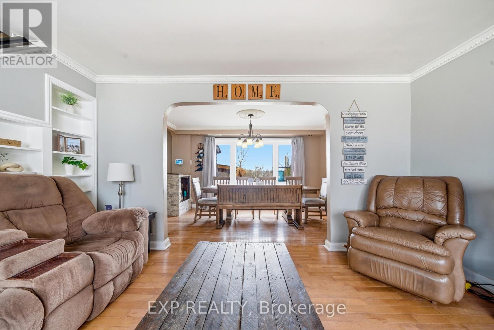 10 Valleyview Crescent, Belleville, Ontario  K8P 3G1 - Photo 7 - X12941678