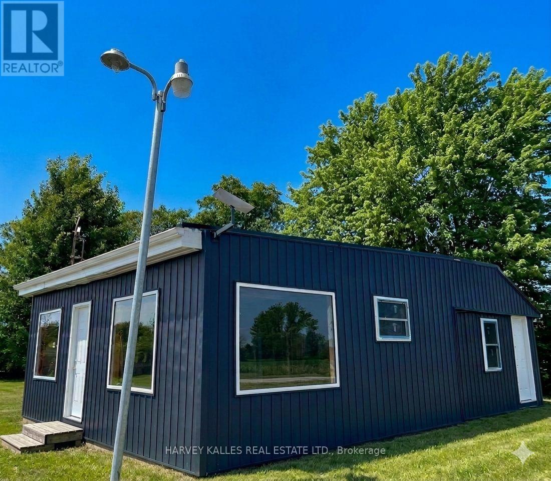 11 Melville Road, Prince Edward County, Ontario  K0K 1T0 - Photo 2 - X12941694