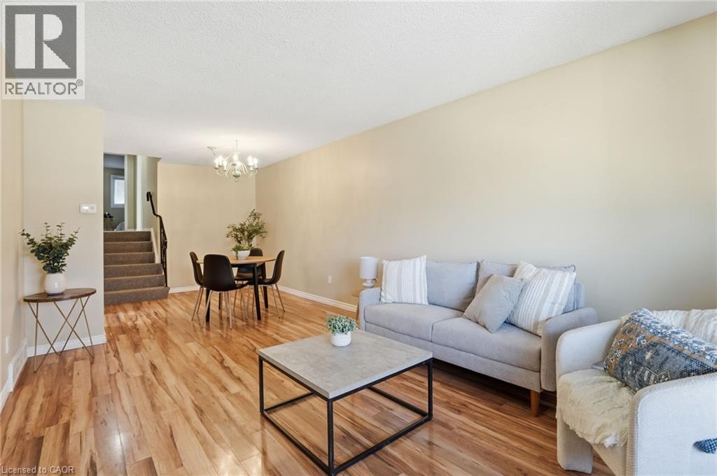 94 Wendover Drive, Hamilton, Ontario  L9C 5X5 - Photo 8 - 40816694