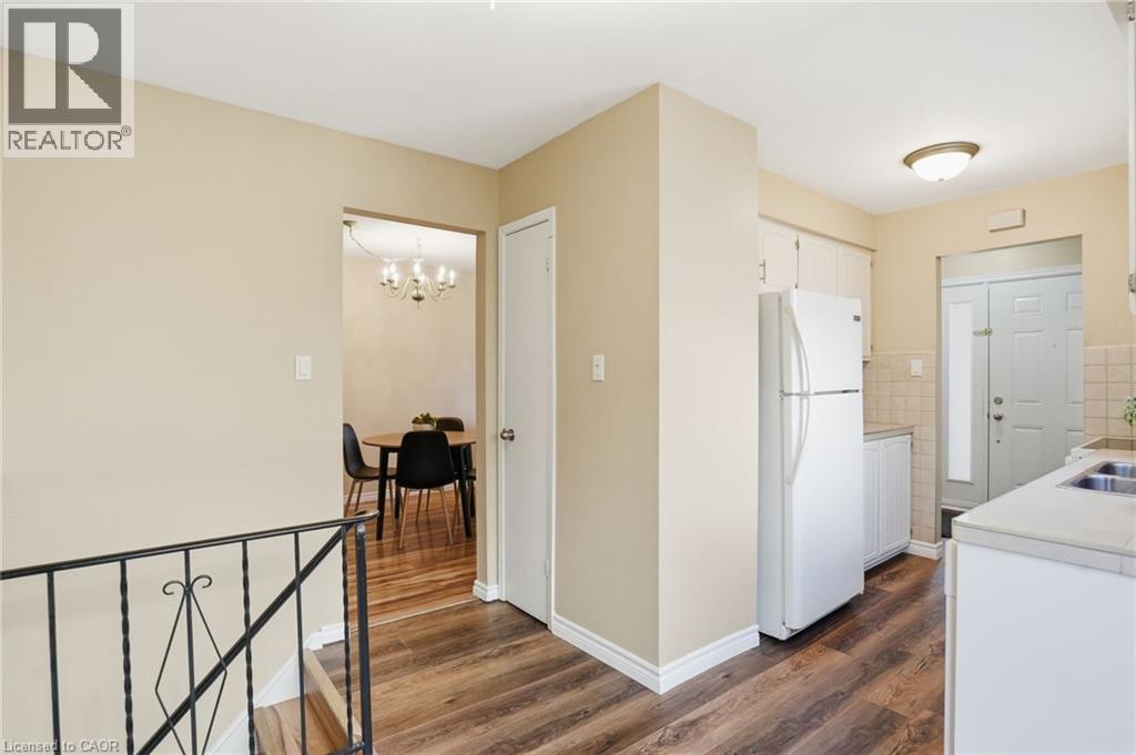 94 Wendover Drive, Hamilton, Ontario  L9C 5X5 - Photo 13 - 40816694