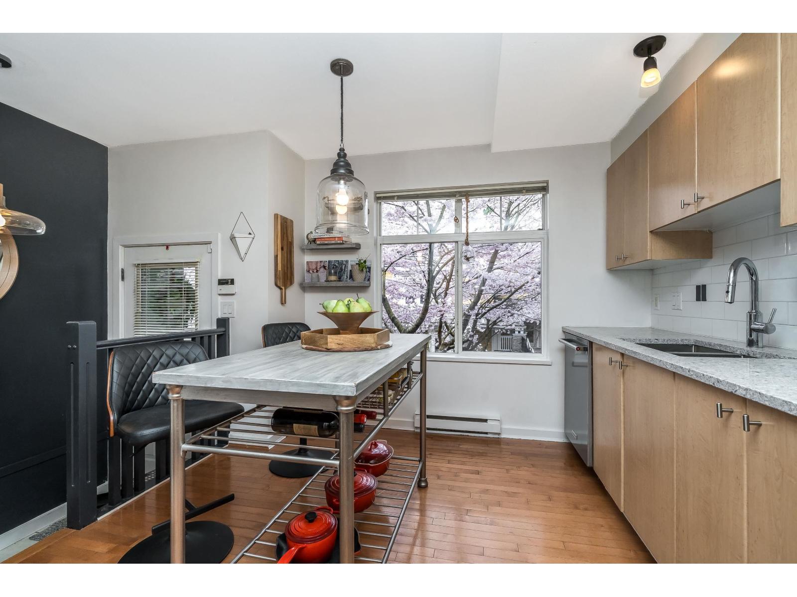 2 15233 34 Avenue, Surrey, British Columbia V3Z 2T7 - Photo 4 - R3104562