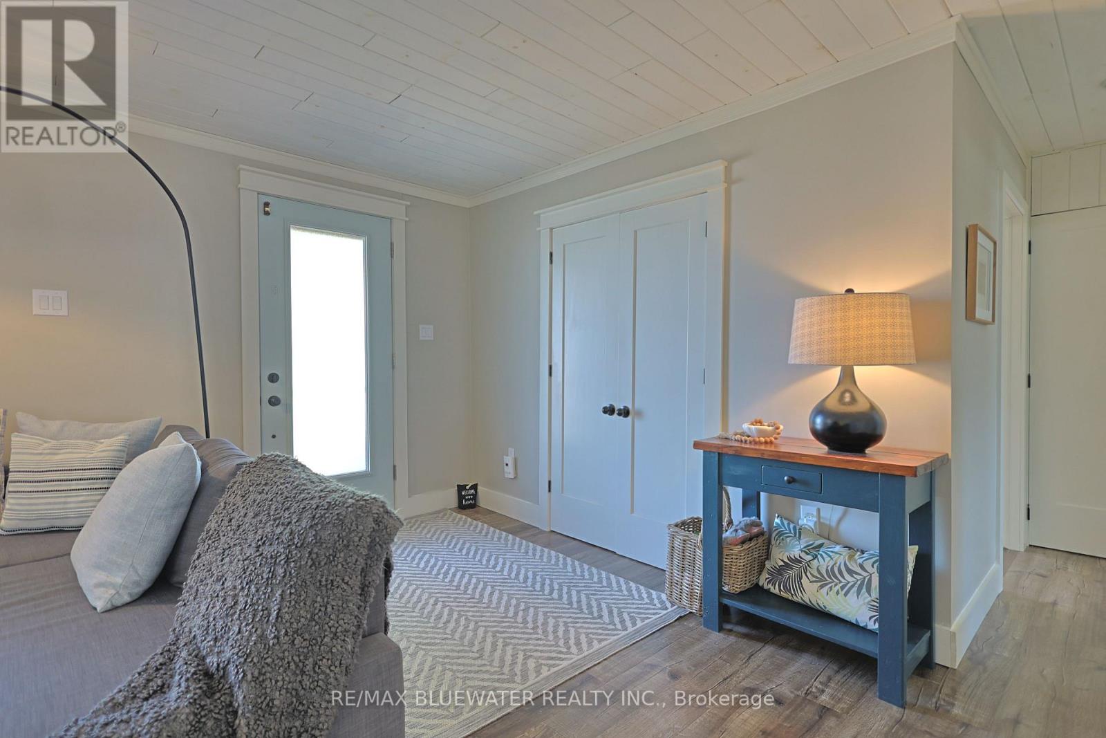 5333 Broadview Avenue, Lambton Shores, Ontario  N0N 1J7 - Photo 10 - X12941568