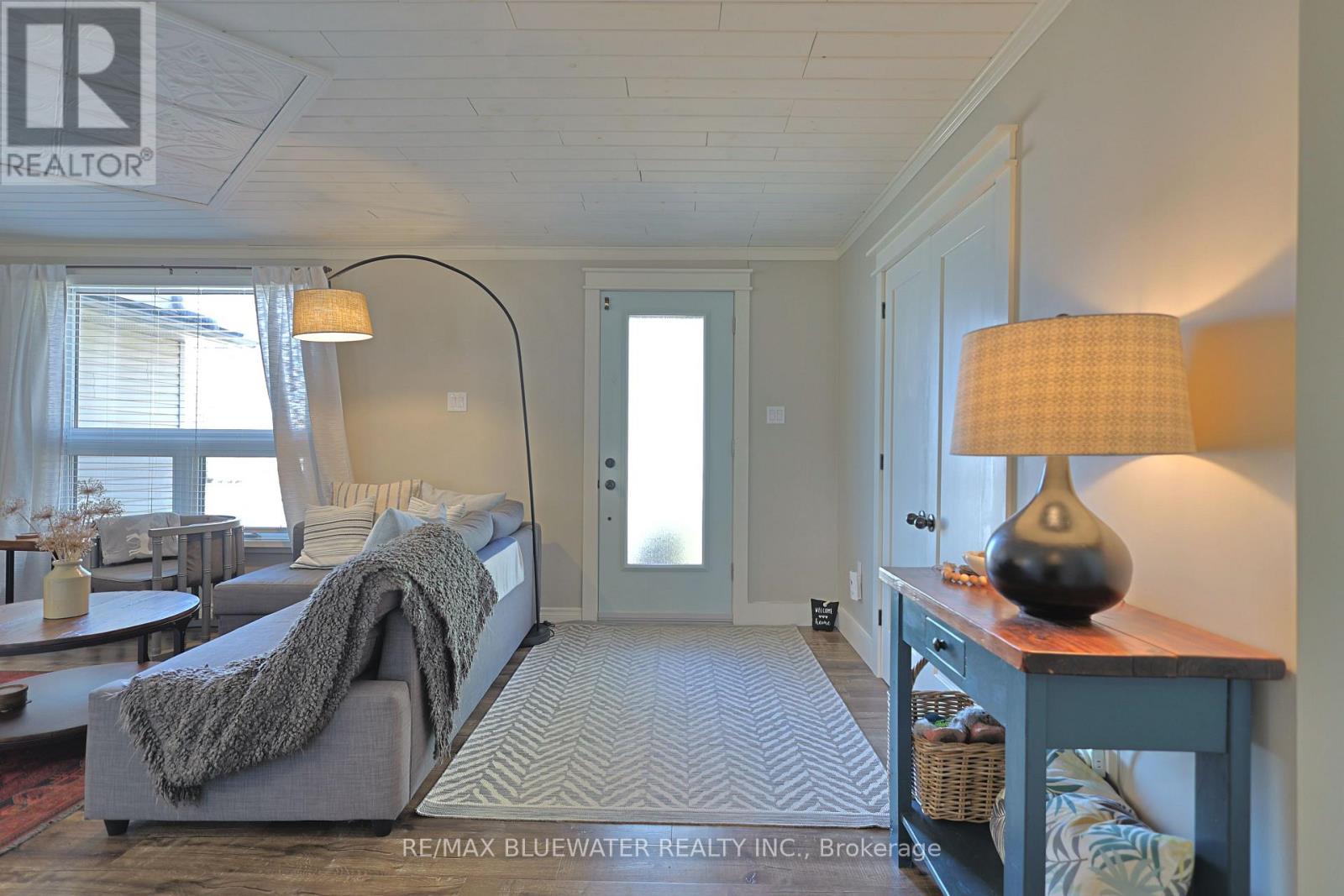 5333 Broadview Avenue, Lambton Shores, Ontario  N0N 1J7 - Photo 11 - X12941568