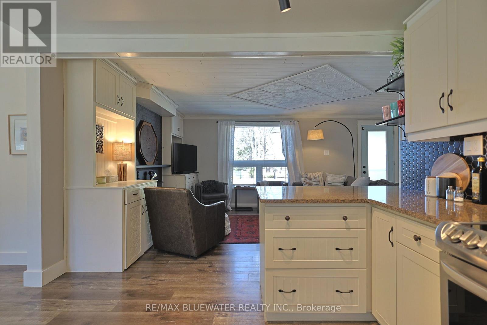 5333 Broadview Avenue, Lambton Shores, Ontario  N0N 1J7 - Photo 16 - X12941568