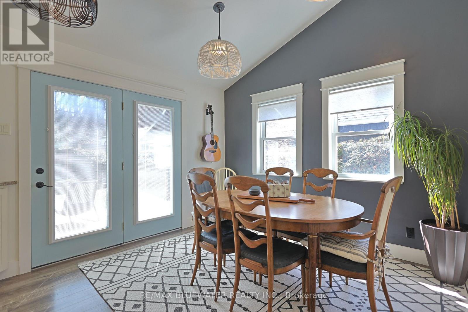 5333 Broadview Avenue, Lambton Shores, Ontario  N0N 1J7 - Photo 22 - X12941568