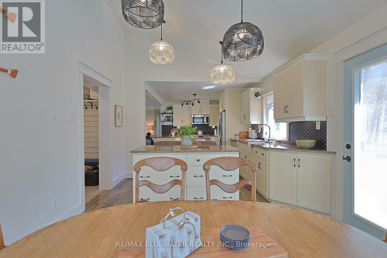 5333 Broadview Avenue, Lambton Shores, Ontario  N0N 1J7 - Photo 23 - X12941568