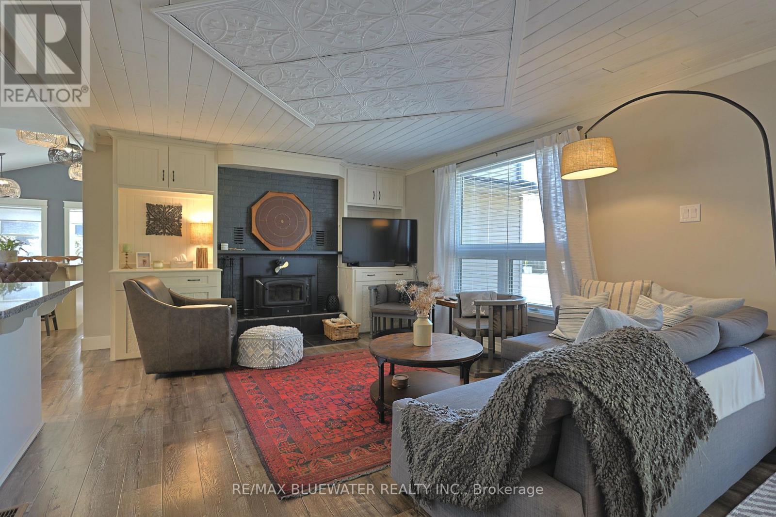 5333 Broadview Avenue, Lambton Shores, Ontario  N0N 1J7 - Photo 4 - X12941568