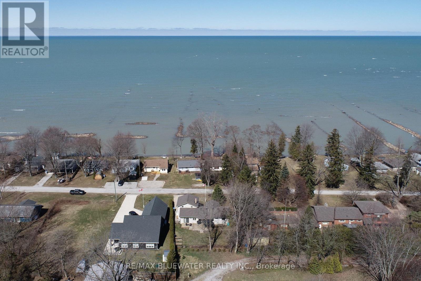 5333 Broadview Avenue, Lambton Shores, Ontario  N0N 1J7 - Photo 44 - X12941568