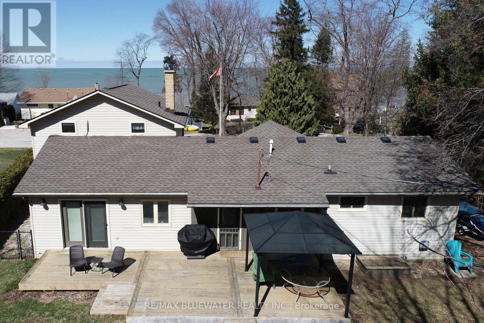 5333 Broadview Avenue, Lambton Shores, Ontario  N0N 1J7 - Photo 5 - X12941568
