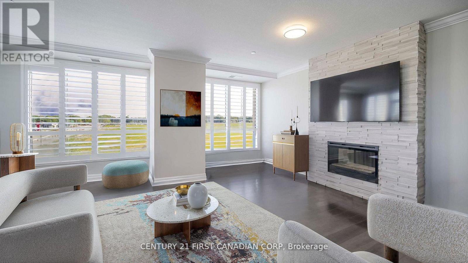 504 - 240 Villagewalk Boulevard, London North, Ontario  N6G 0P6 - Photo 8 - X12941716