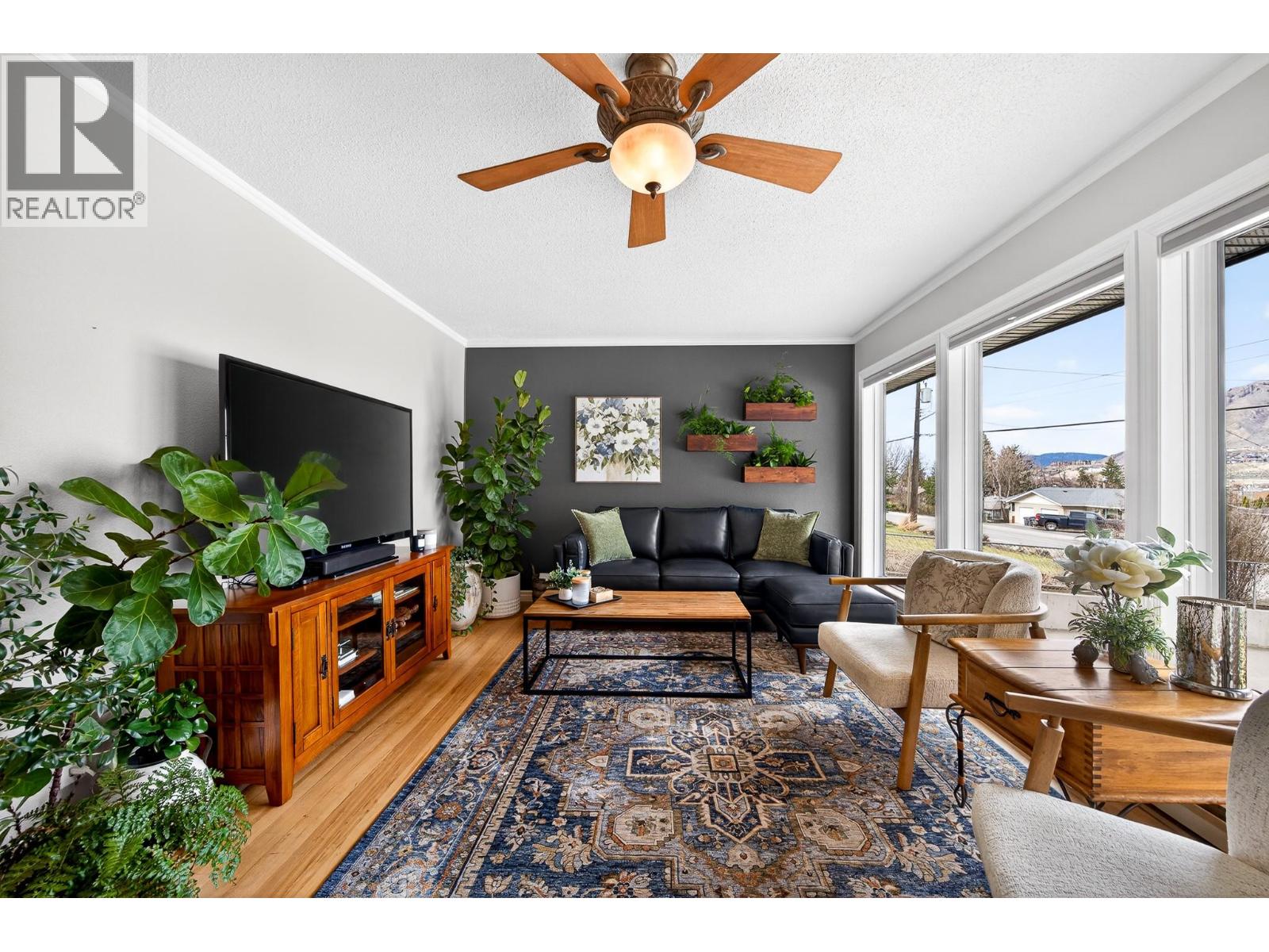 2095 Valleyview Drive, Kamloops, British Columbia  V2C 4C3 - Photo 3 - 10381109